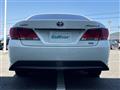 2013 Toyota Crown Hybrid