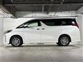 2022 Toyota Alphard Hybrid