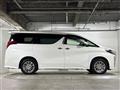 2022 Toyota Alphard Hybrid