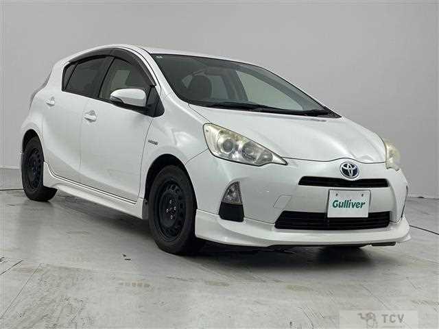 2013 Toyota AQUA