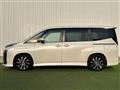 2022 Toyota Voxy