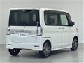 2017 Daihatsu Tanto