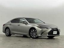 2019 Lexus ES
