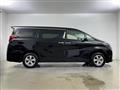 2022 Toyota Alphard Hybrid