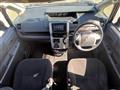 2013 Toyota Voxy