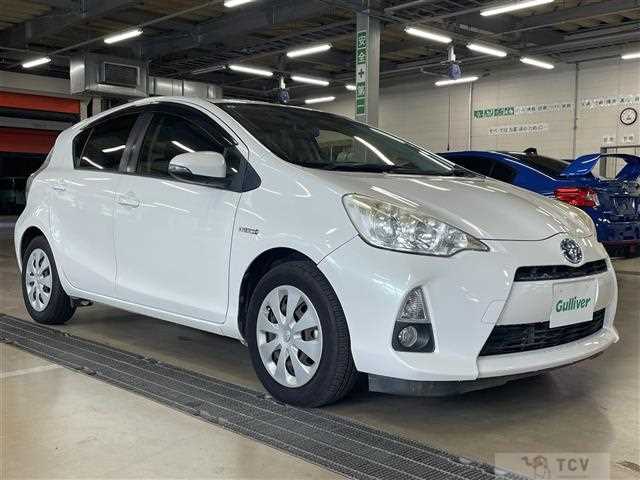 2013 Toyota AQUA