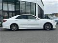 2013 Toyota Crown Hybrid