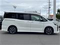 2017 Toyota Voxy