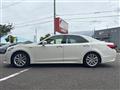 2015 Toyota Crown Hybrid