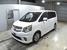 2010 Toyota Noah