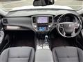 2015 Toyota Crown Hybrid