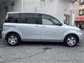 2007 Toyota Sienta
