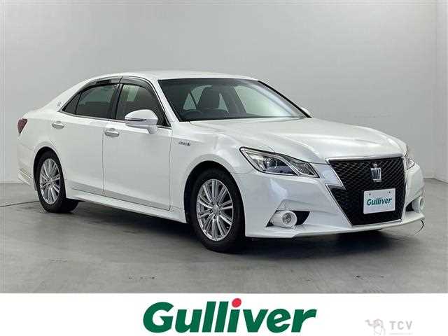 2014 Toyota Crown Hybrid