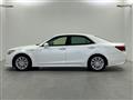 2014 Toyota Crown Hybrid