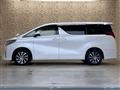 2016 Toyota Alphard Hybrid