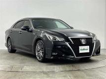 2017 Toyota Crown Hybrid