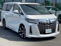 2018 Toyota Alphard Hybrid
