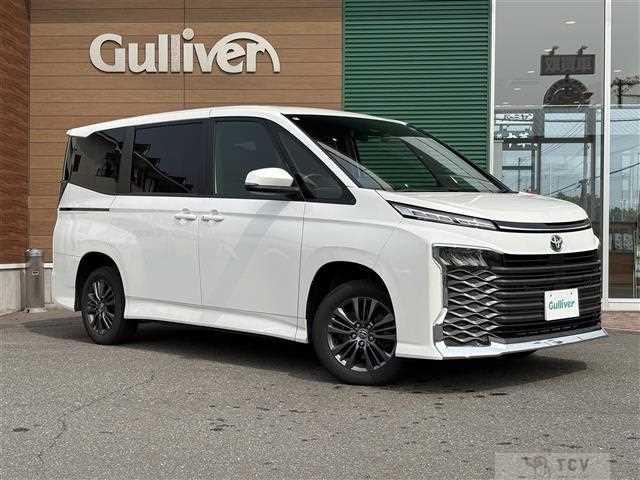 2022 Toyota Voxy