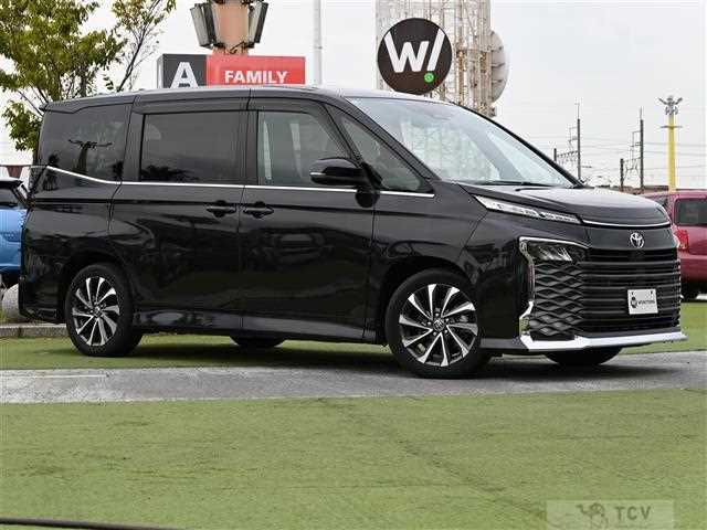 2022 Toyota Voxy