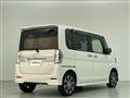 2017 Daihatsu Tanto