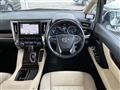 2018 Toyota Alphard Hybrid