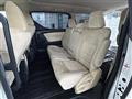 2018 Toyota Alphard Hybrid
