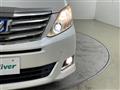 2012 Toyota Alphard Hybrid