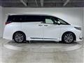 2024 Toyota Alphard Hybrid