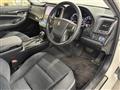 2013 Toyota Crown Hybrid