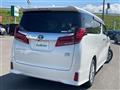 2019 Toyota Alphard Hybrid