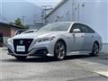 2019 Toyota Crown Hybrid