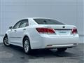 2013 Toyota Crown Hybrid