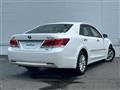 2013 Toyota Crown Hybrid