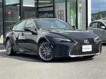 2023 Lexus IS