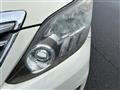 2012 Toyota Alphard Hybrid