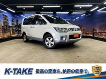 2014 Mitsubishi Delica D5