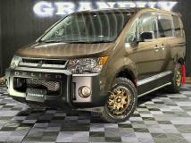 2015 Mitsubishi Delica D5