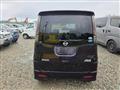 2011 Nissan ROOX