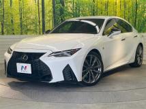 2021 Lexus IS