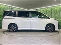 2022 Toyota Voxy