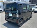 2022 Daihatsu Tanto