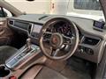 2016 Porsche Macan