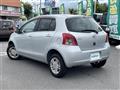 2005 Toyota Vitz