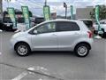2005 Toyota Vitz