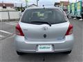 2005 Toyota Vitz