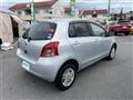 2005 Toyota Vitz