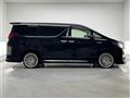2017 Toyota Alphard Hybrid