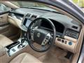 2010 Toyota Crown Hybrid