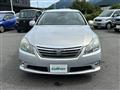 2010 Toyota Crown Hybrid