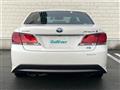 2013 Toyota Crown Hybrid